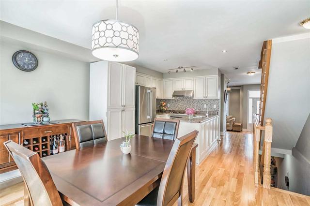 957 The Queensway, House attached with 4 bedrooms, 3 bathrooms and 2 parking in Toronto ON | Image 4