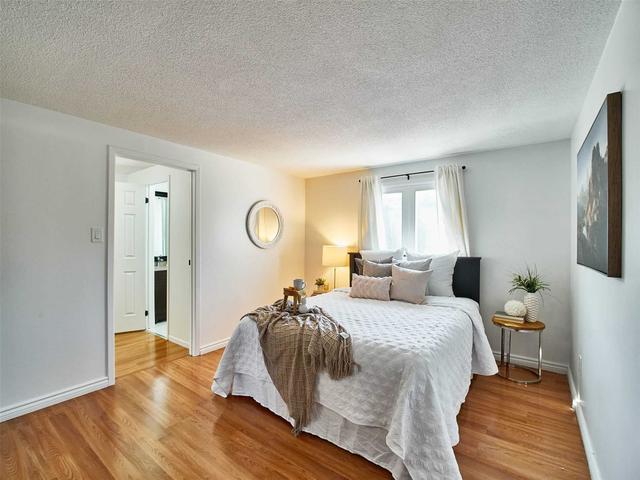27 Kimbercroft Crt, House detached with 3 bedrooms, 3 bathrooms and 3 parking in Toronto ON | Image 20