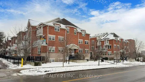 11 - 37 Four Winds Dr, Townhouse with 2 bedrooms, 1 bathrooms and 0 parking in Toronto ON | Card Image