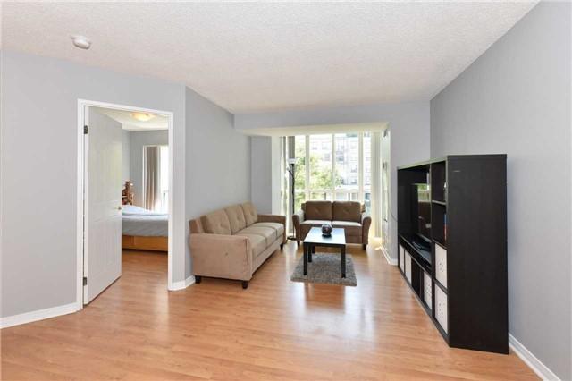 404 - 1470 Midland Ave, Condo with 2 bedrooms, 2 bathrooms and 1 parking in Toronto ON | Image 13