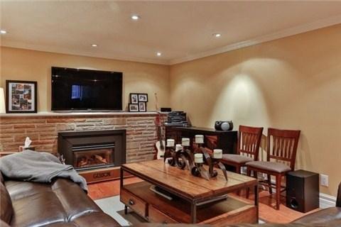 22 Cranleigh Crt, House detached with 3 bedrooms, 2 bathrooms and 2 parking in Toronto ON | Image 13