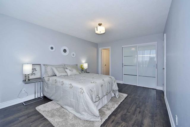 801 - 70 Baif Blvd, Condo with 2 bedrooms, 2 bathrooms and 2 parking in Richmond Hill ON | Image 6