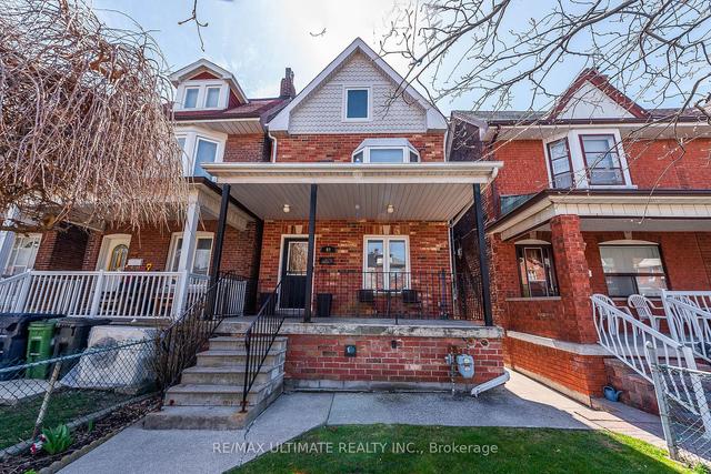 49 Millicent St, House detached with 6 bedrooms, 4 bathrooms and 2 parking in Toronto ON | Image 1