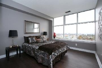 uph04 - 880 Dundas St W, Condo with 3 bedrooms, 2 bathrooms and 2 parking in Mississauga ON | Image 5