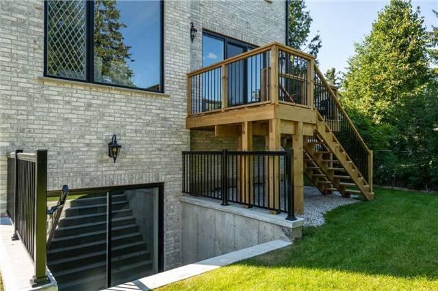 39 Stafford Rd, House detached with 4 bedrooms, 5 bathrooms and 4 parking in Toronto ON | Image 18