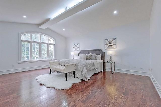 18 Commonwealth Ave, House detached with 5 bedrooms, 5 bathrooms and 6 parking in Toronto ON | Image 19