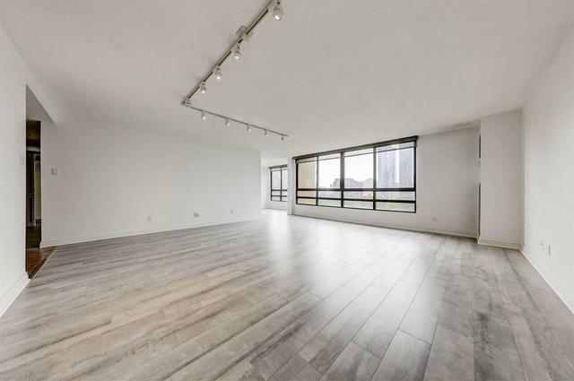 807 - 77 Carlton St, Condo with 2 bedrooms, 2 bathrooms and 1 parking in Toronto ON | Image 17