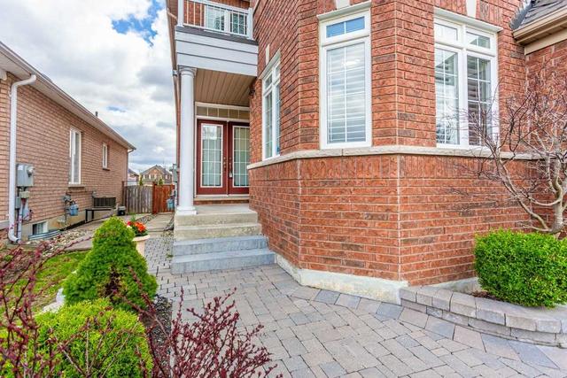 52 O'hara Cres, House detached with 5 bedrooms, 4 bathrooms and 6 parking in Richmond Hill ON | Image 12