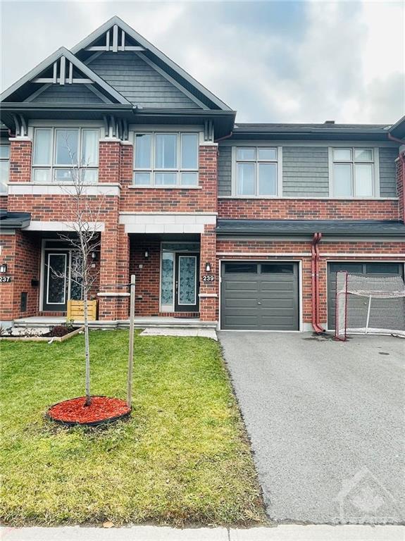 239 Dolce Crescent, Townhouse with 3 bedrooms, 3 bathrooms and 3 parking in Ottawa ON | Image 1