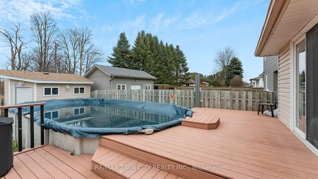 42 Cora Dr, House detached with 4 bedrooms, 3 bathrooms and 5 parking in Kitchener ON | Image 14