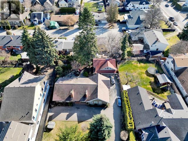 2065 Long Street, House detached with 3 bedrooms, 3 bathrooms and 12 parking in Kelowna BC | Image 36