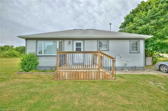 3066 Highway 3, House detached with 3 bedrooms, 1 bathrooms and 6 parking in Port Colborne ON | Card Image