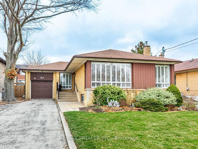 92 Searle Ave, House detached with 3 bedrooms, 2 bathrooms and 4 parking in Toronto ON | Image 12