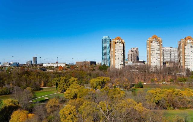 1219 - 20 Edgecliff Gfwy, Condo with 3 bedrooms, 2 bathrooms and 1 parking in Toronto ON | Image 16