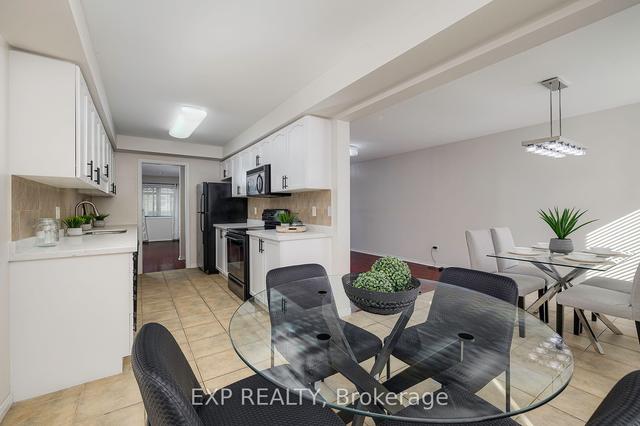 7 - 7 Southside Pl, Townhouse with 3 bedrooms, 3 bathrooms and 2 parking in Hamilton ON | Image 3