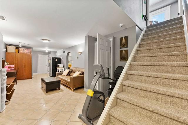 7087 Mount Forest Lane, House detached with 4 bedrooms, 4 bathrooms and 7 parking in Niagara Falls ON | Image 13