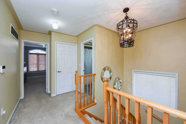 7 Overture Lane, House attached with 3 bedrooms, 4 bathrooms and 3 parking in Brampton ON | Image 9