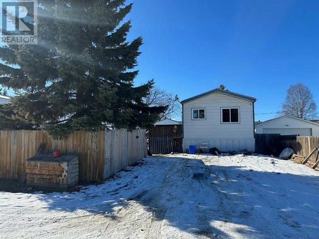 12, - 5211 55 Avenue, House other with 3 bedrooms, 1 bathrooms and 2 parking in Rocky Mountain House AB | Image 1