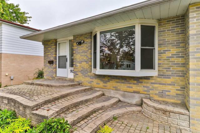 90 College Cres, House detached with 4 bedrooms, 2 bathrooms and 4 parking in Barrie ON | Image 12