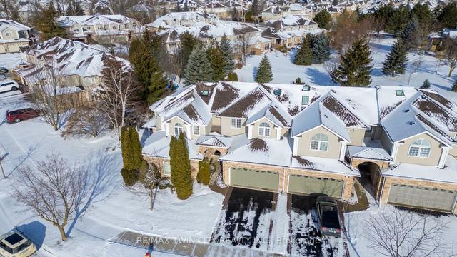 40 Candle Cres, House attached with 3 bedrooms, 4 bathrooms and 4 parking in Kitchener ON | Image 10