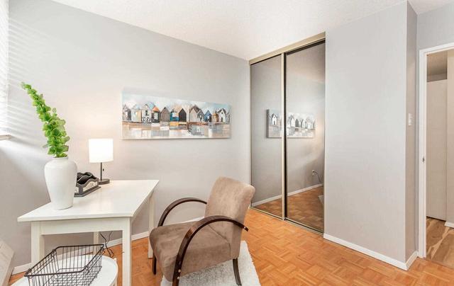 417 - 40 Sunrise Ave, Condo with 3 bedrooms, 1 bathrooms and 1 parking in Toronto ON | Image 8