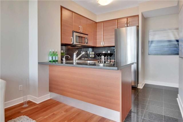 Lph12 - 1 Avondale Ave, Condo with 1 bedrooms, 2 bathrooms and 1 parking in Toronto ON | Image 6