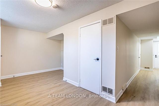 75 - 35 Waterman Ave, Townhouse with 3 bedrooms, 2 bathrooms and 2 parking in London ON | Image 31