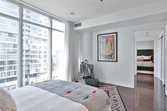 uph10 - 21 Nelson St, Condo with 2 bedrooms, 3 bathrooms and 1 parking in Toronto ON | Image 21