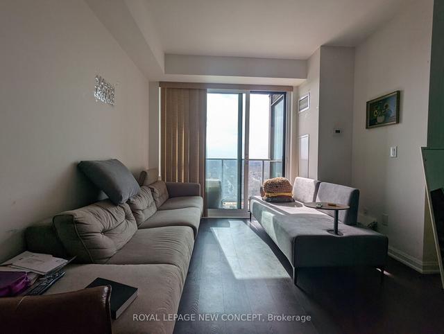 2104 - 11 Bogert Ave, Condo with 1 bedrooms, 1 bathrooms and 0 parking in Toronto ON | Image 4