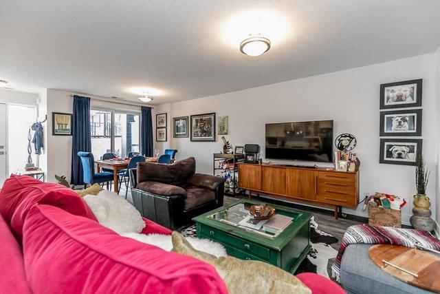 102 - 17 Centre St, Townhouse with 2 bedrooms, 2 bathrooms and 1 parking in Orangeville ON | Image 9