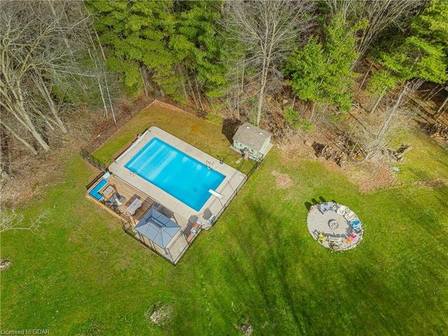 4098 Darkwood Road Road, House detached with 3 bedrooms, 2 bathrooms and 12 parking in Puslinch ON | Image 16
