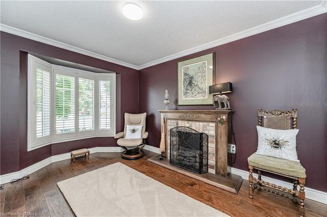 83 Parkside Drive, House detached with 2 bedrooms, 2 bathrooms and 4 parking in Guelph ON | Image 1