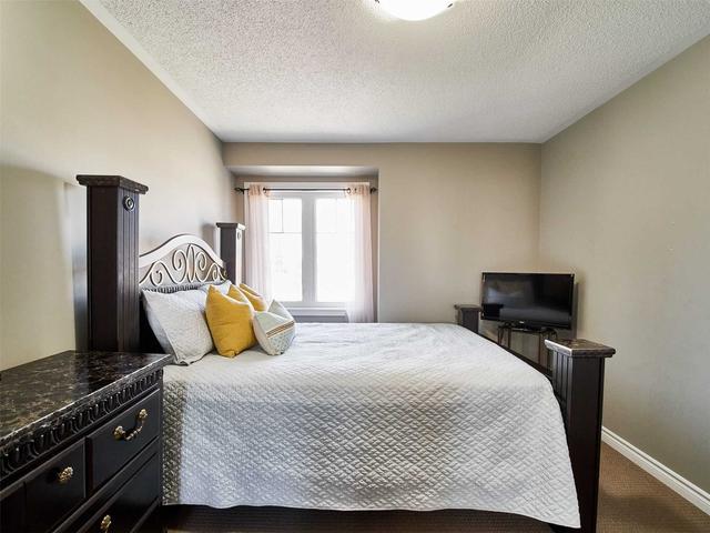 45 Far North Crt, House attached with 2 bedrooms, 2 bathrooms and 3 parking in Oshawa ON | Image 8