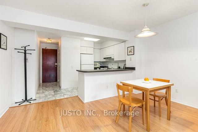 1108 - 750 Bay St, Condo with 1 bedrooms, 1 bathrooms and 1 parking in Toronto ON | Image 15