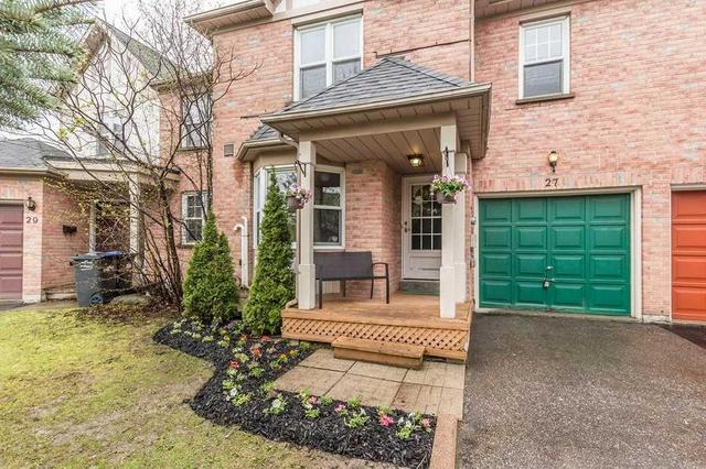 27 Desert Sand Dr, House attached with 4 bedrooms, 2 bathrooms and 3 parking in Brampton ON | Image 2