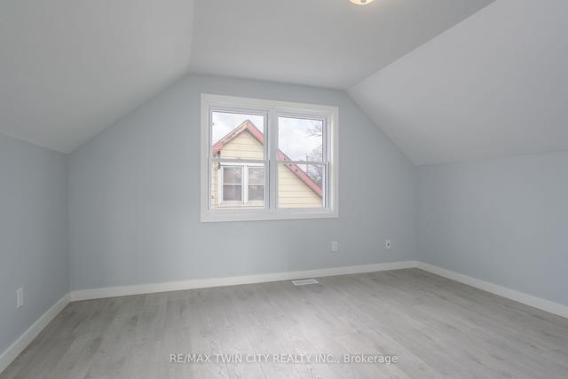 139 Becker St, House detached with 3 bedrooms, 2 bathrooms and 6 parking in Kitchener ON | Image 15