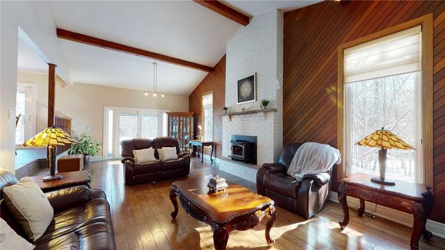 13855 Mount Hope Rd, House detached with 3 bedrooms, 3 bathrooms and 10 parking in Caledon ON | Image 5