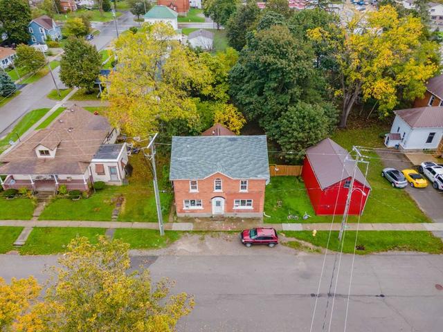 2 Ottawa St N, House detached with 4 bedrooms, 2 bathrooms and 1 parking in Haldimand County ON | Image 1