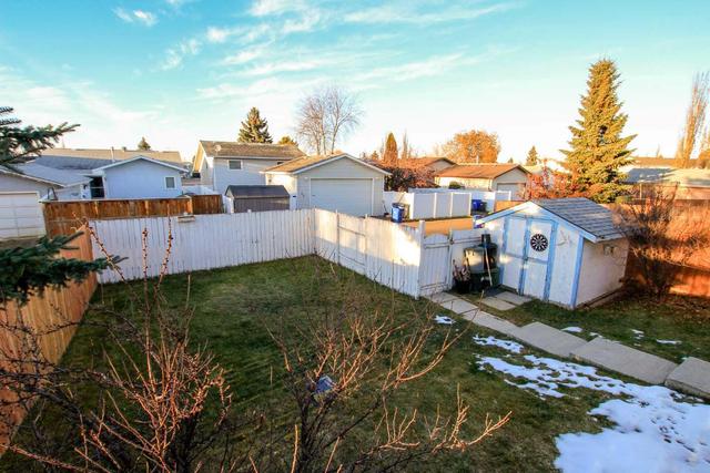 18 Eakins Crescent, House detached with 5 bedrooms, 3 bathrooms and 2 parking in Red Deer AB | Image 39