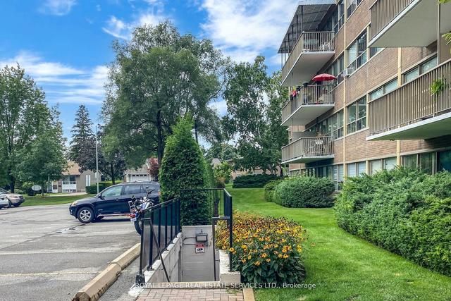 201 - 160 The Donway West, Condo with 2 bedrooms, 1 bathrooms and 1 parking in Toronto ON | Image 22