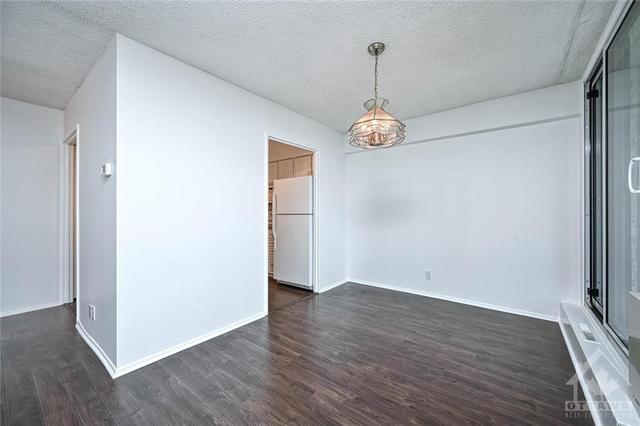 801 - 3360 Southgate Road, Condo with 2 bedrooms, 1 bathrooms and 1 parking in Ottawa ON | Image 9