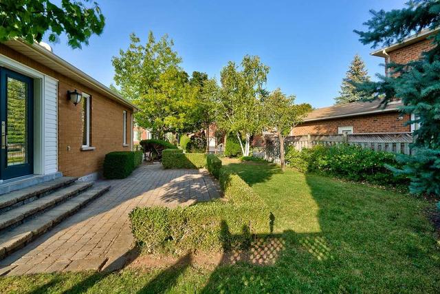 80 Morrison Creek Cres, House detached with 4 bedrooms, 3 bathrooms and 4 parking in Oakville ON | Image 30