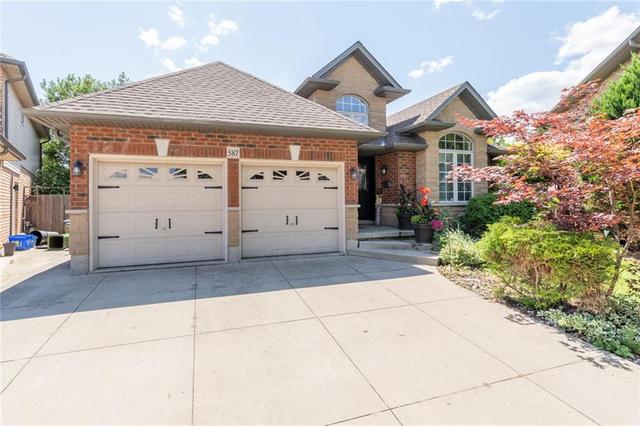 587 Cherrygrove Crescent, House detached with 3 bedrooms, 2 bathrooms and 6 parking in Hamilton ON | Image 2