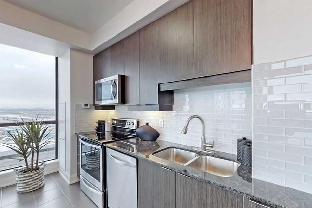 2606 - 2910 Highway 7 Rd, Condo with 2 bedrooms, 2 bathrooms and 2 parking in Vaughan ON | Image 4