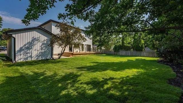 40 Varadi Ave, House detached with 4 bedrooms, 4 bathrooms and 8 parking in Brantford ON | Image 6