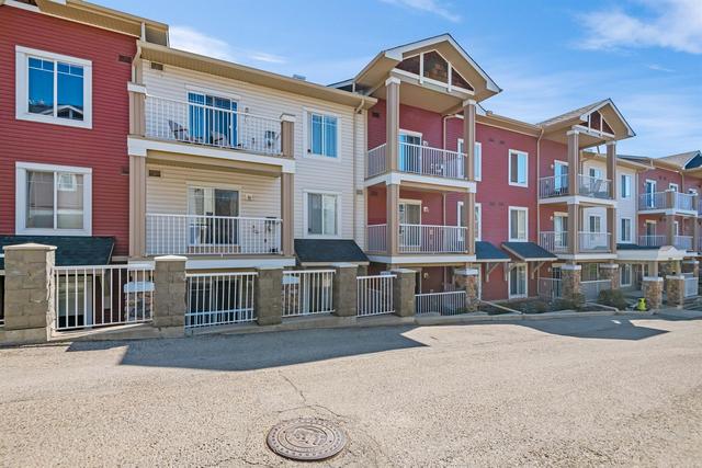 8114 - 70 Panamount Drive Nw, Condo with 1 bedrooms, 1 bathrooms and 1 parking in Calgary AB | Image 2