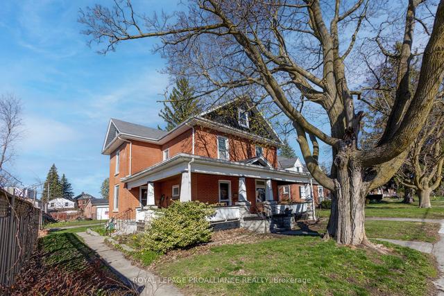 140 William St, House detached with 7 bedrooms, 3 bathrooms and 10 parking in Belleville ON | Image 1