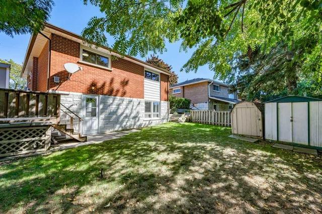 390 Elizabeth St, House detached with 4 bedrooms, 2 bathrooms and 5 parking in Oshawa ON | Image 31