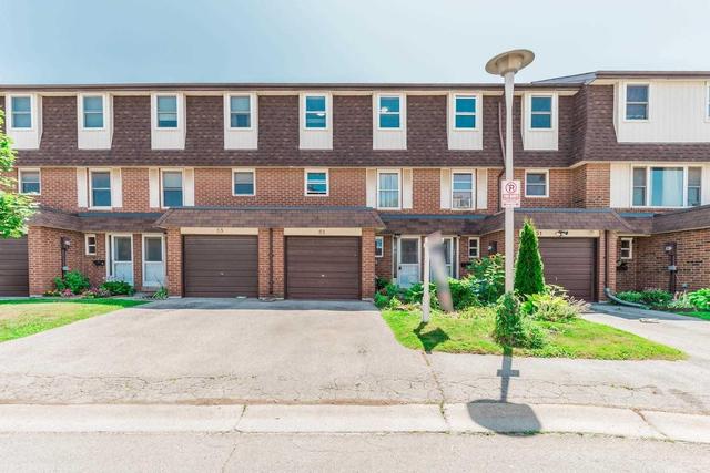 52 - 371 Bronte St S, Townhouse with 3 bedrooms, 3 bathrooms and 1 parking in Milton ON | Image 2