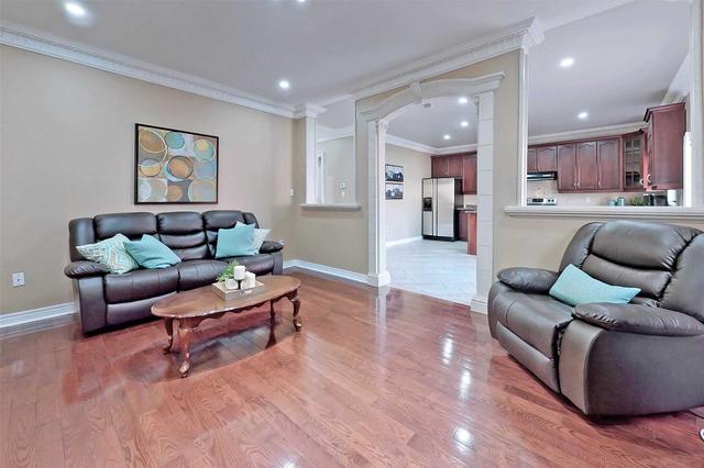 81 Eastvale Dr, House detached with 4 bedrooms, 6 bathrooms and 5 parking in Markham ON | Image 39